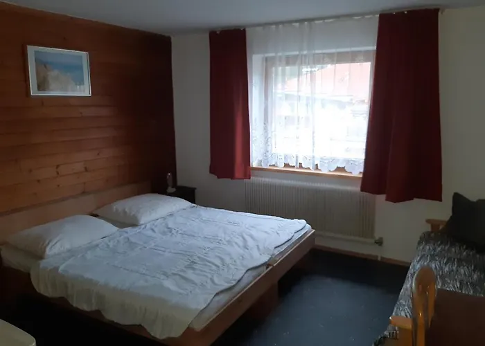 Haus Bergfrieden اشنكريش