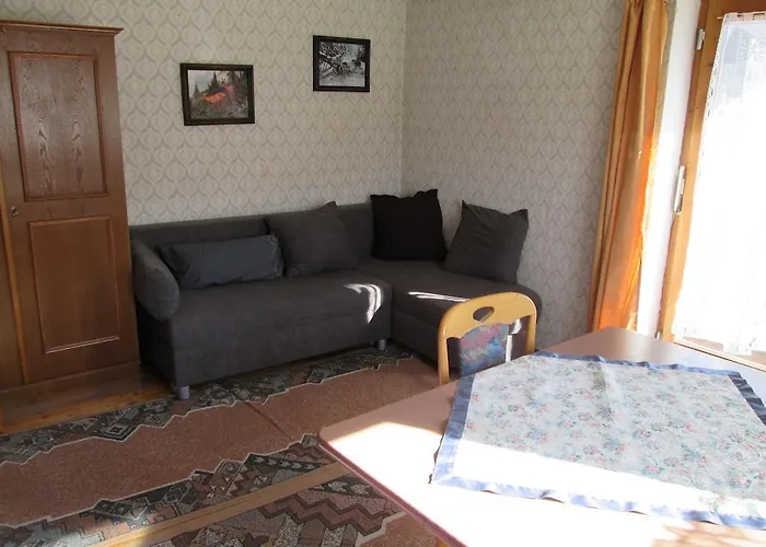 Haus Bergfrieden اشنكريش